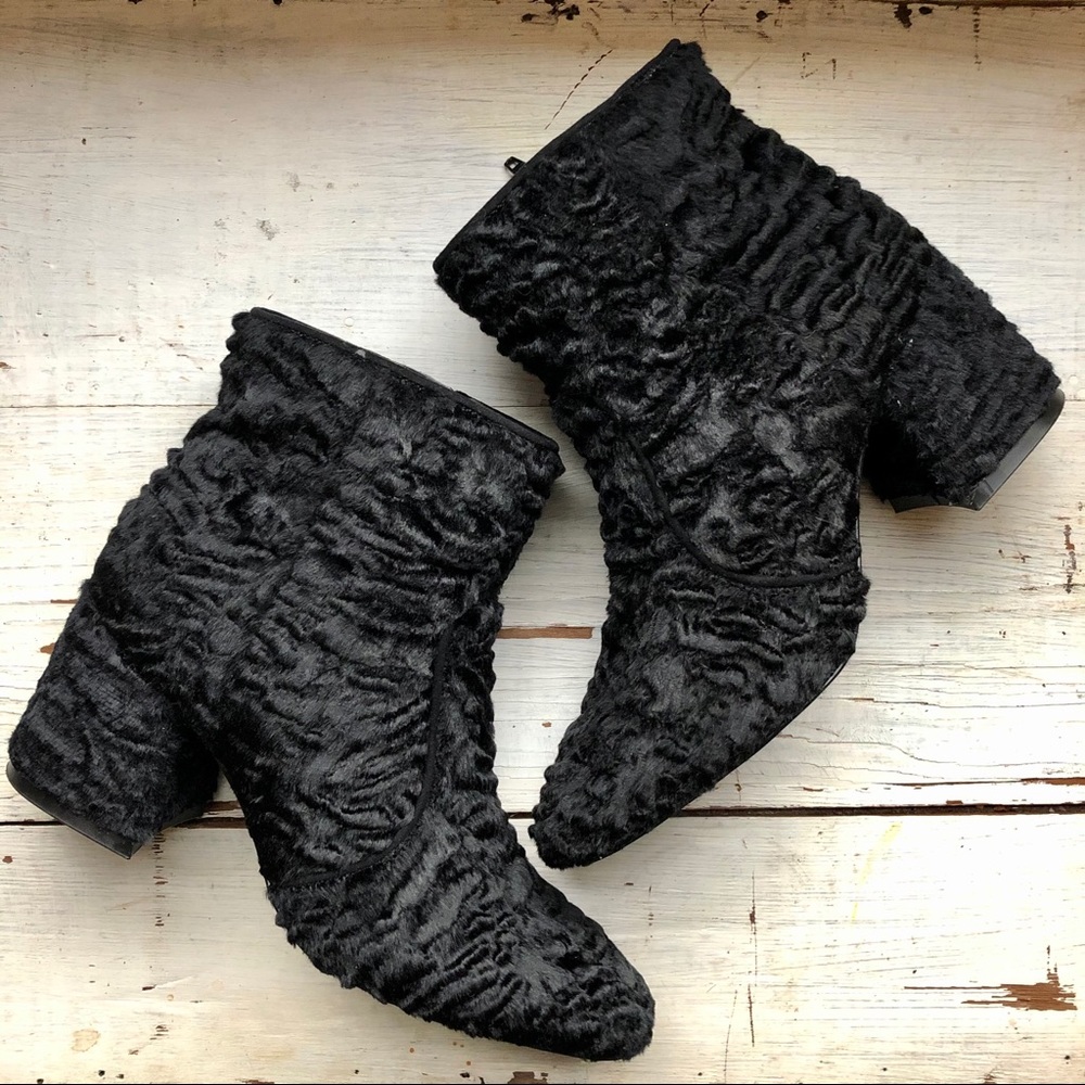 Nine West Antareso Black Faux Fur Heeled Bootie